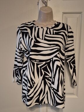 Kim Rogers Black & White Zebra-Print Long Sleeve Tee